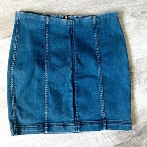 Free People Strechy Denim mini skirt